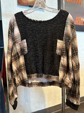 Load image into Gallery viewer, 050- Flannel Pocket Jacket
