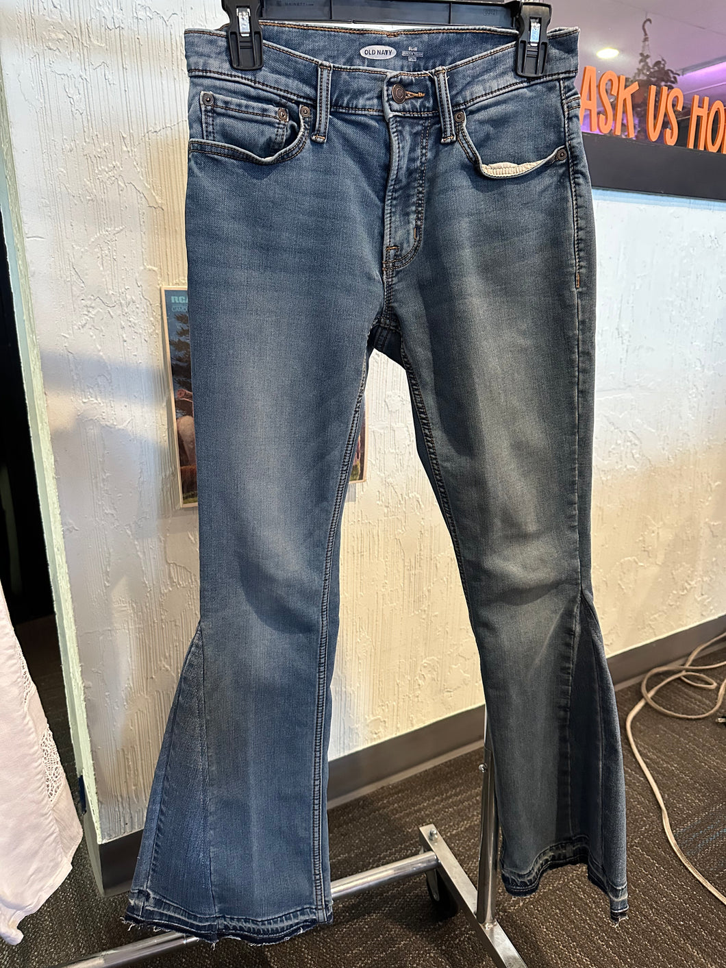 050- Simple Flare Jeans