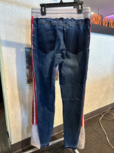 Load image into Gallery viewer, 050- Sporty Stripe Jeans
